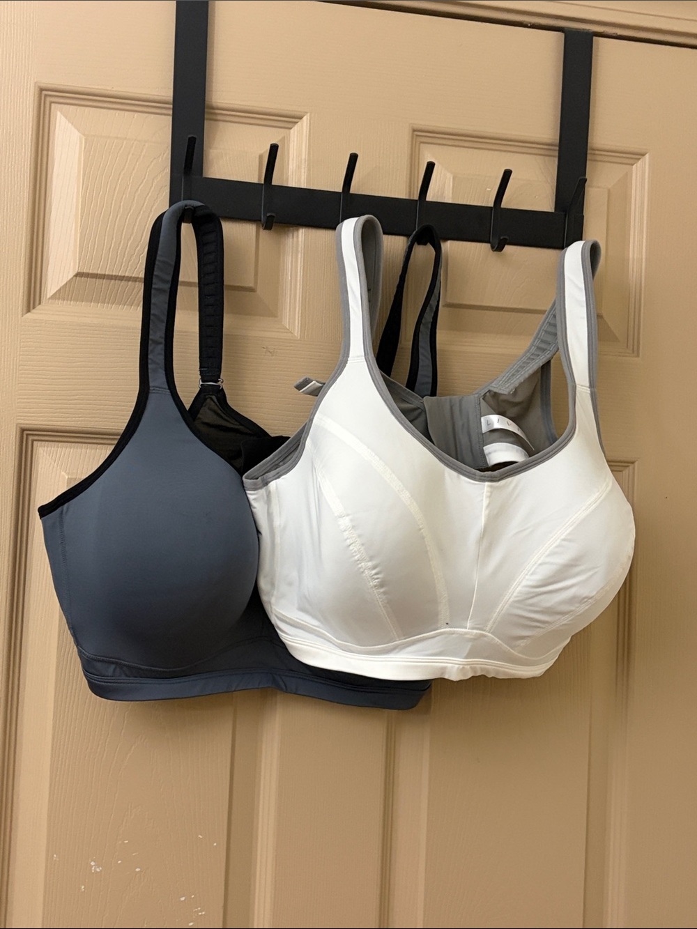 NWOT Lot of 2 LIVI ACTIVE Sports Bras for Lane Bryant